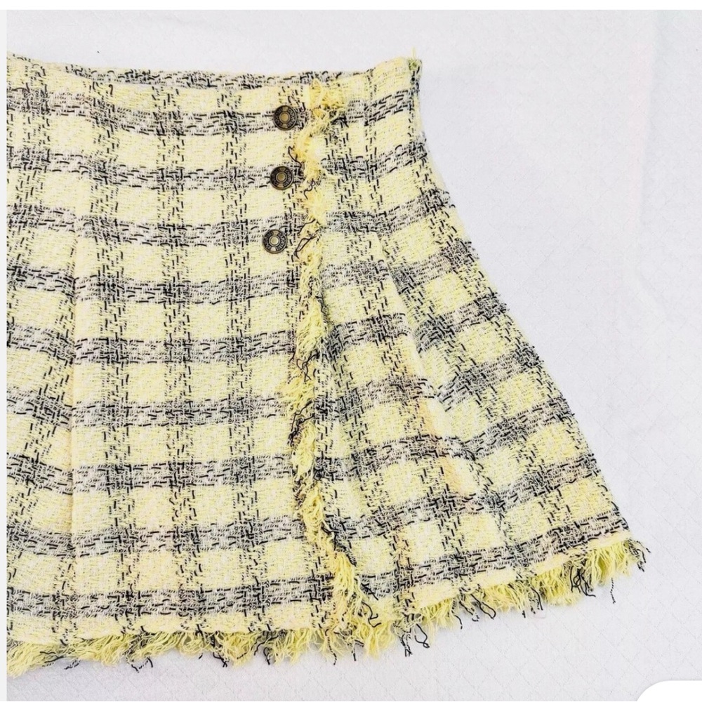 Zara Yellow and Black Tweed Skirt with Button Detail size M NWOT